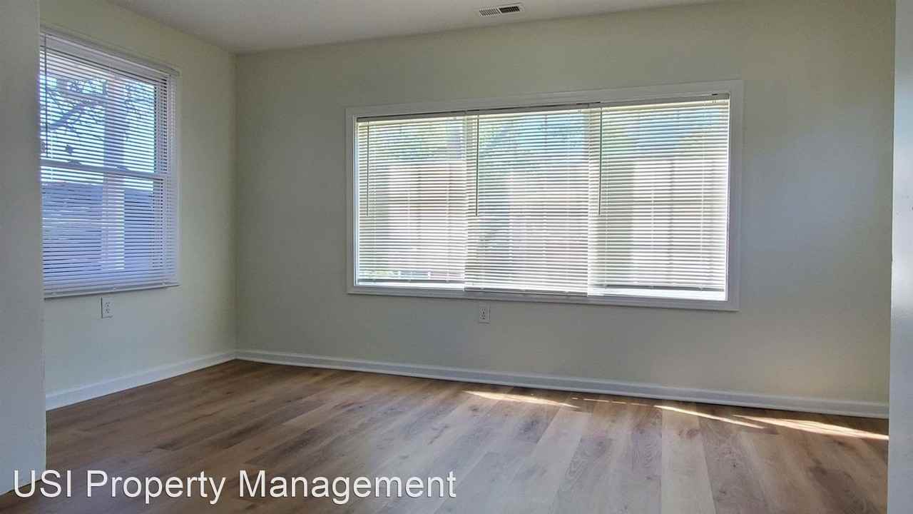 5004 W Raymond St - Photo 3 of 13