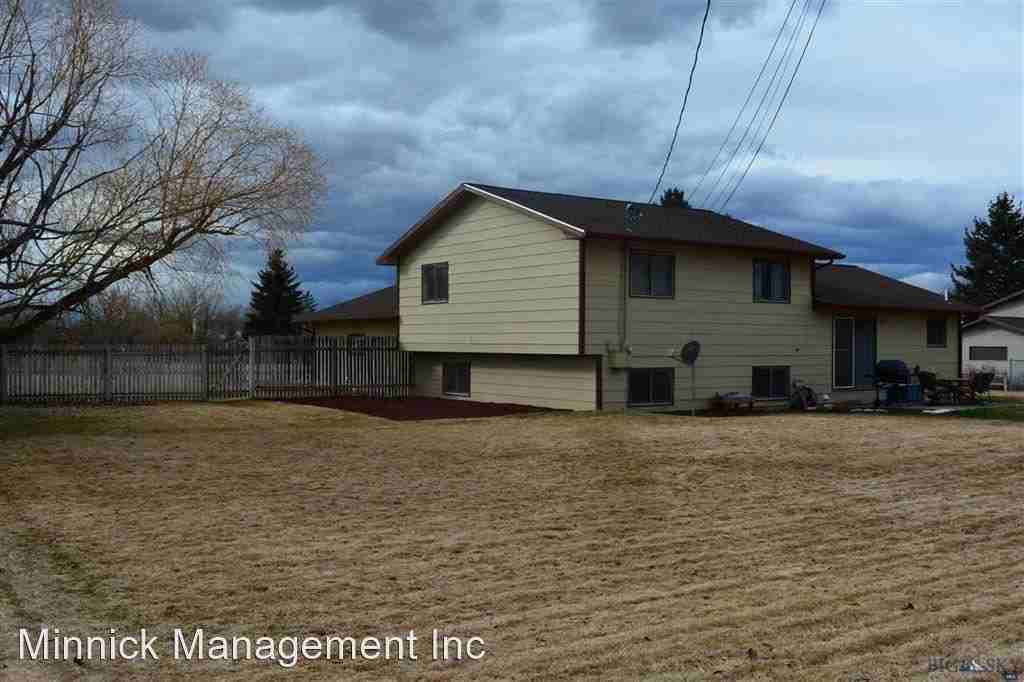 210 Valley Dr - Photo 2 of 22