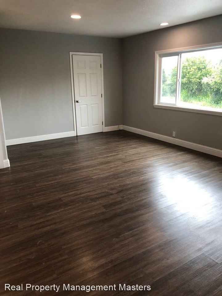 1443 E Bayshore Rd - Photo 3 of 7