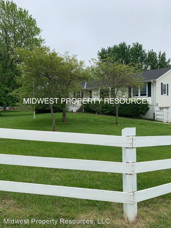 15501 S Evans Rd - Photo 3 of 27
