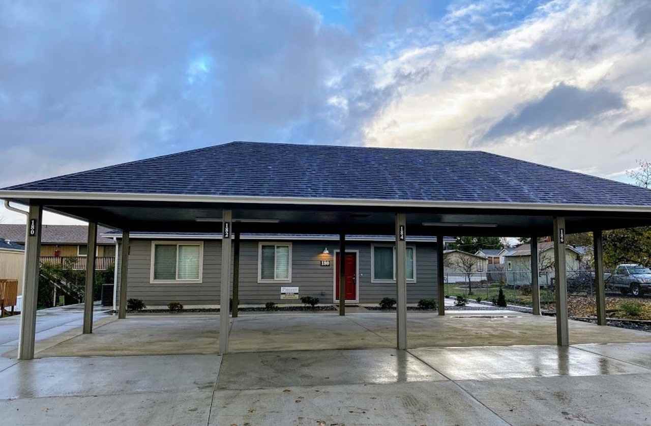 186 Club Ave - Photo 3 of 17