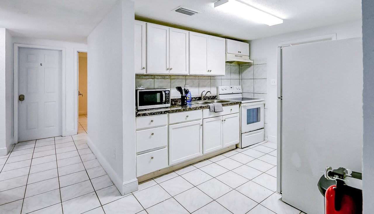 N 21st St - Photo 4 of 12