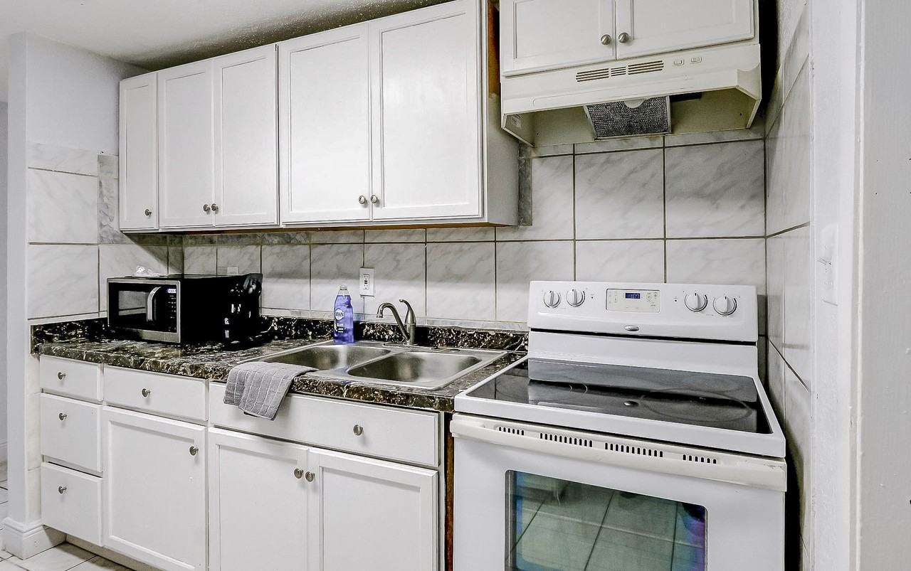 N 21st St - Photo 5 of 12