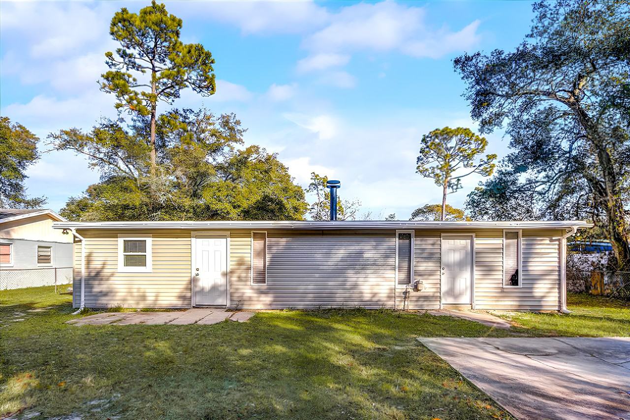 Fairlane Dr - Photo 4 of 24