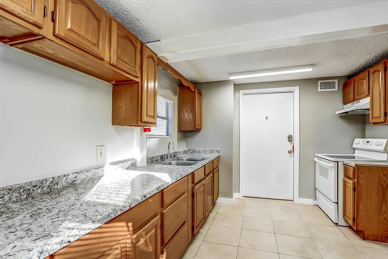 Fairlane Dr - Photo 7 of 24