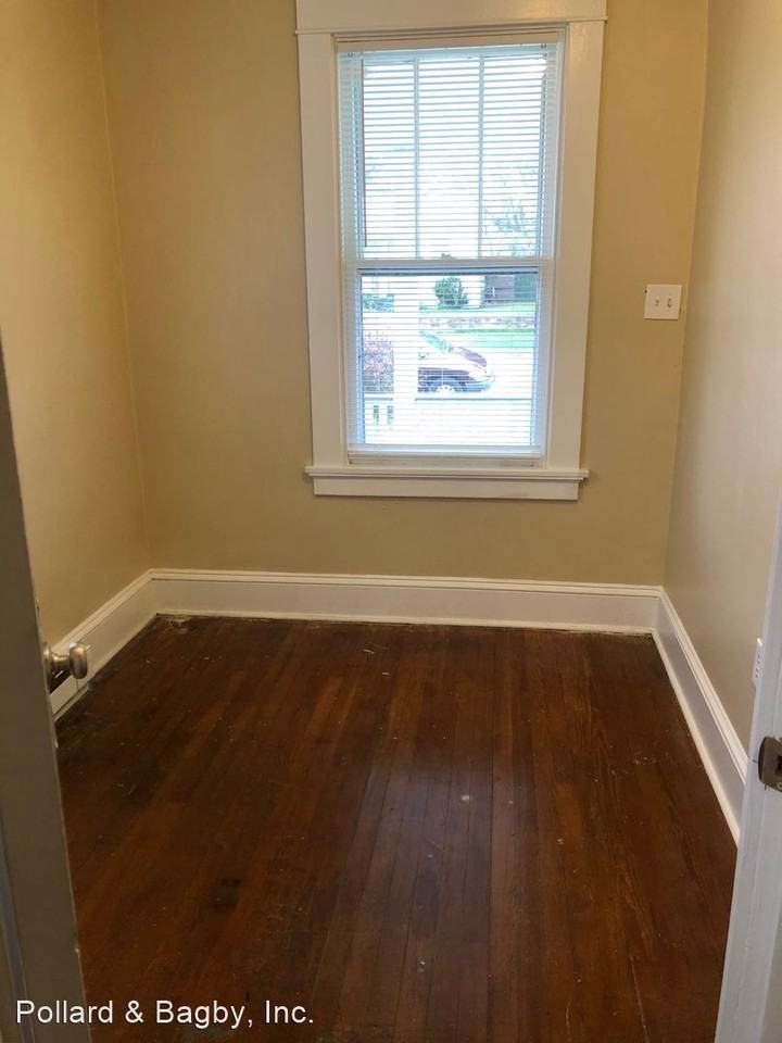 1821 N 22nd St - Photo 3 of 16