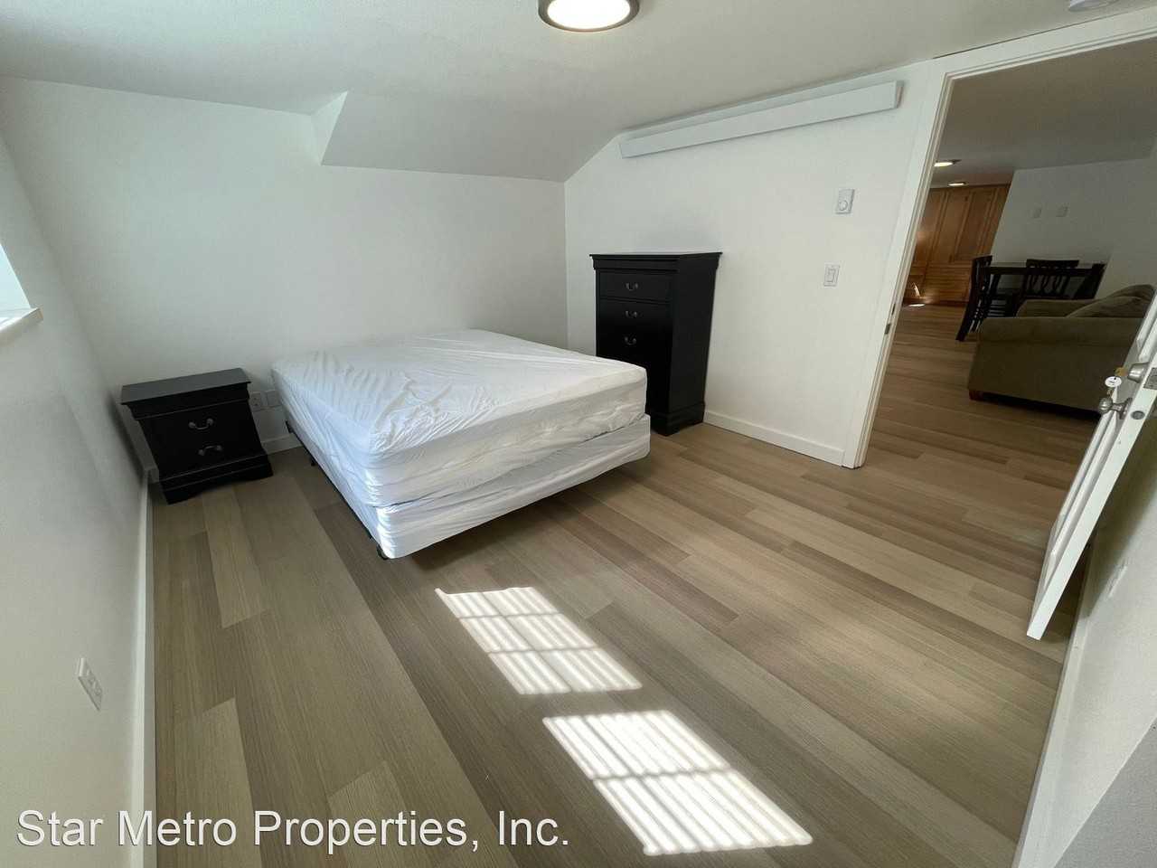 Unit B - 2427 NE 9th - Photo 3 of 13