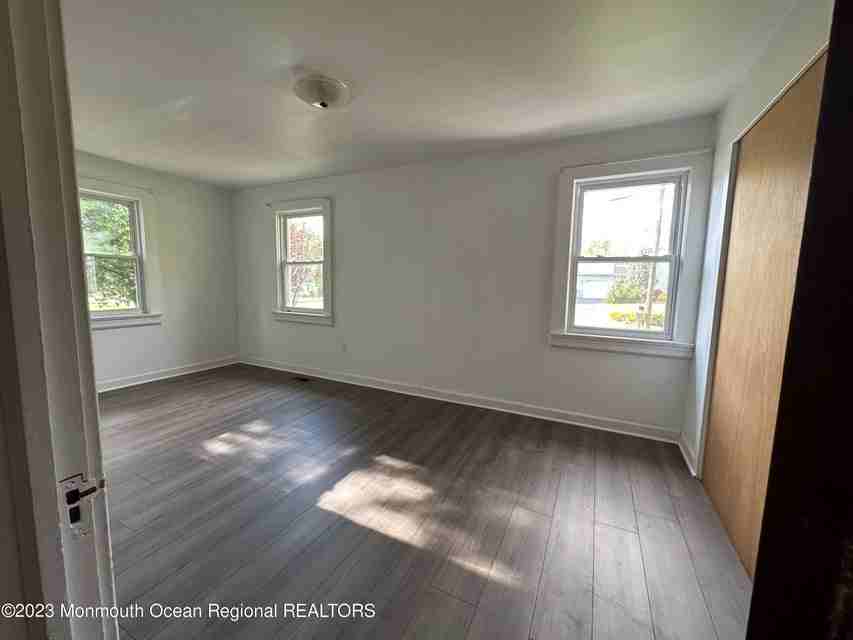 15 Old Mill Rd - Photo 2 of 8