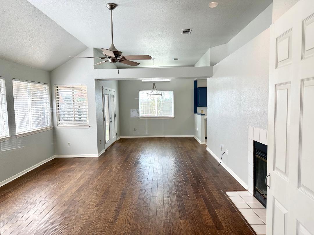 951 Green Meadow St - Photo 3 of 20