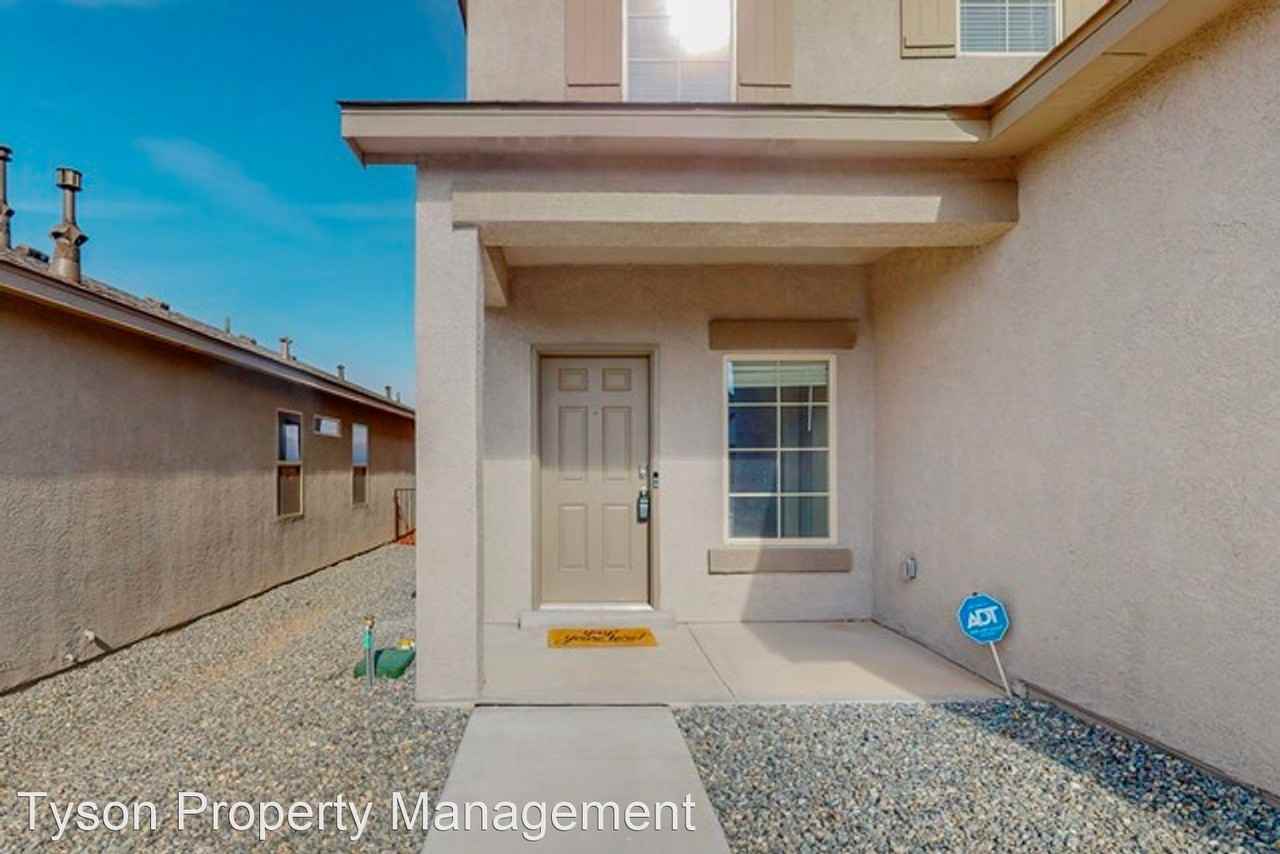 4879 Blackburn Rd Ne - Photo 2 of 26