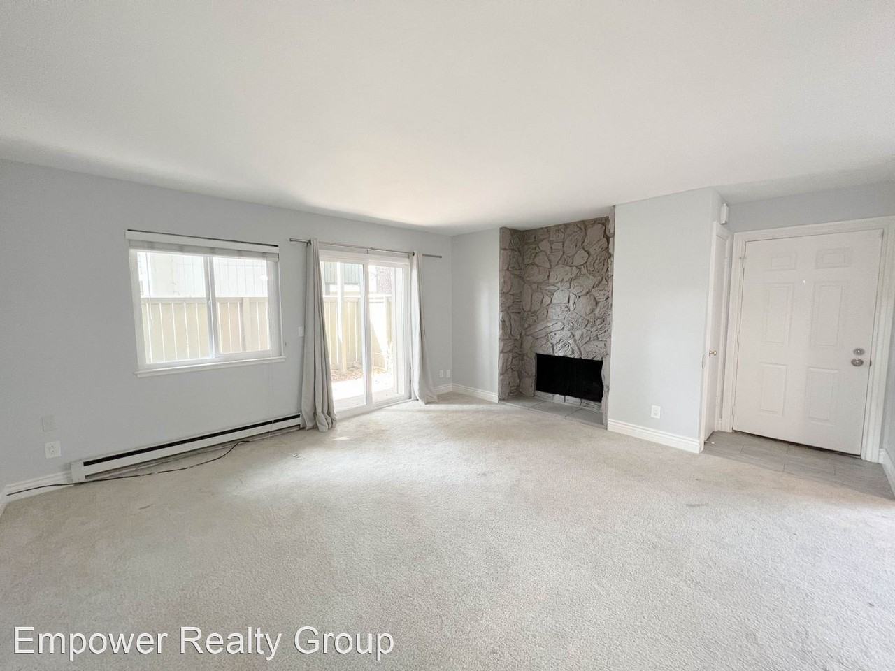 242 Caliente Dr - Photo 2 of 24