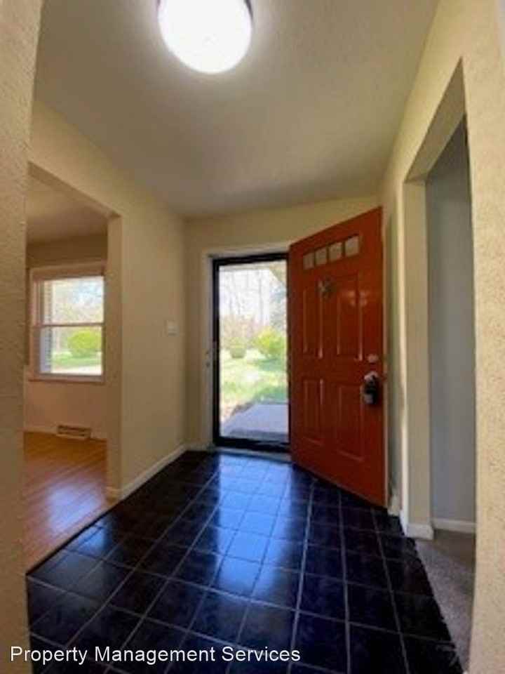 11088 Anderson Rd - Photo 2 of 46