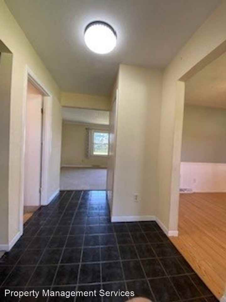 11088 Anderson Rd - Photo 3 of 46