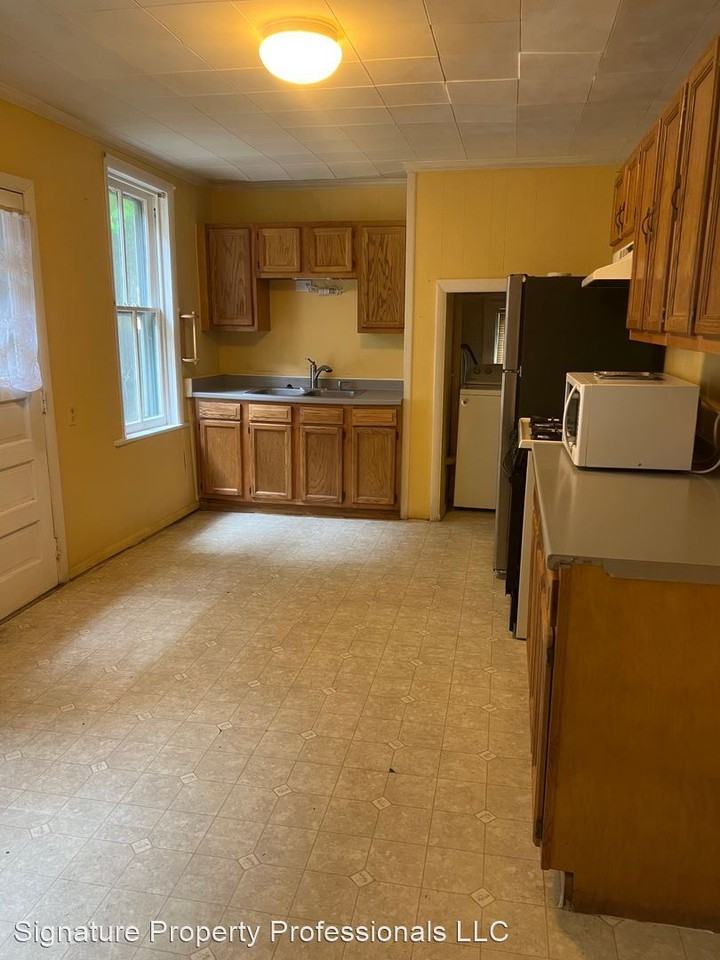 522 Saint Joseph St - Photo 2 of 2