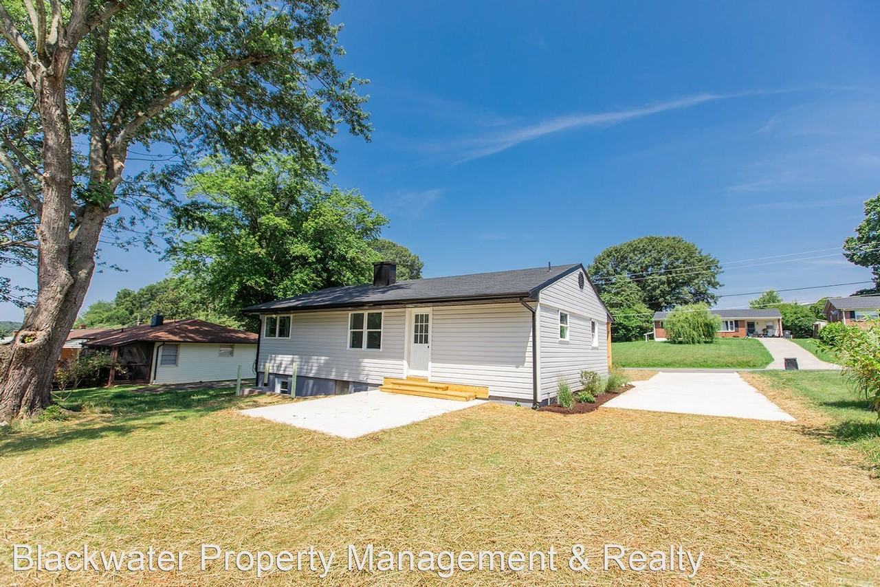 5912 Dublin St - Photo 3 of 23