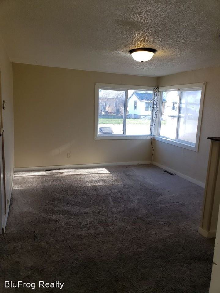 411 4th St Nw - Photo 2 of 14