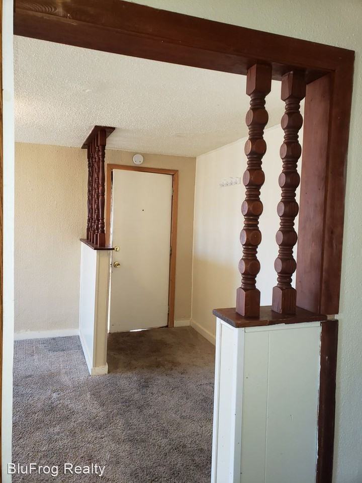 411 4th St Nw - Photo 3 of 14