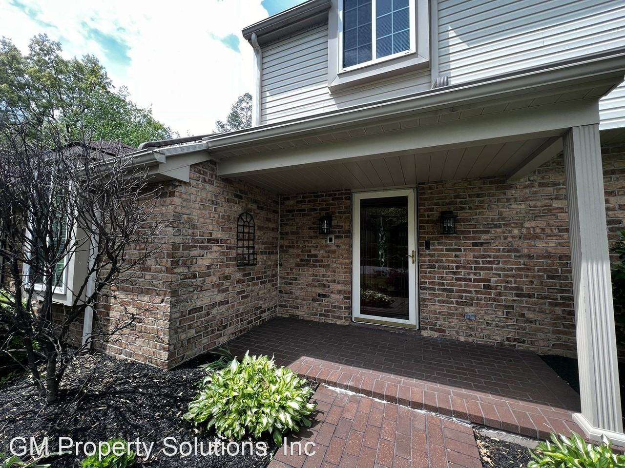 75 Plymouth Cir - Photo 2 of 50