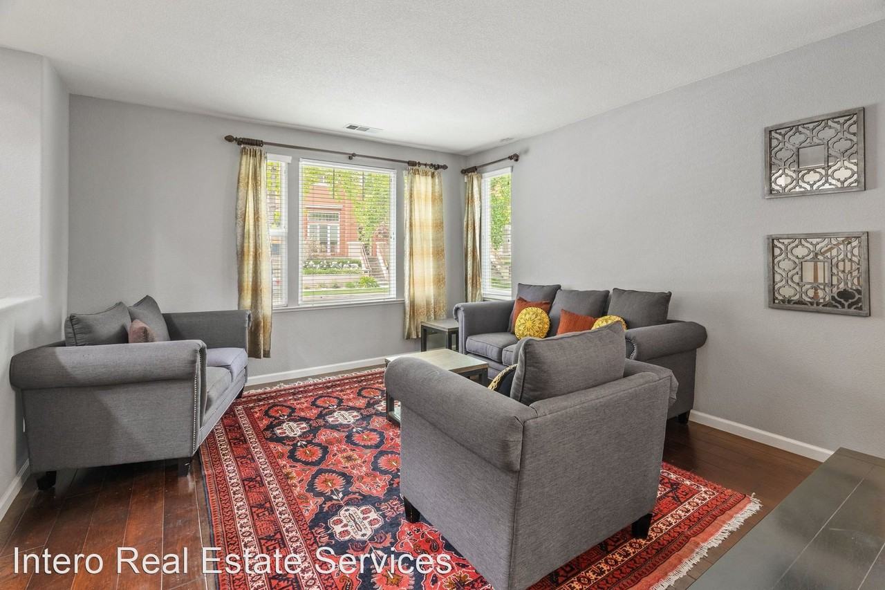 1140 E River Pkwy - Photo 2 of 9