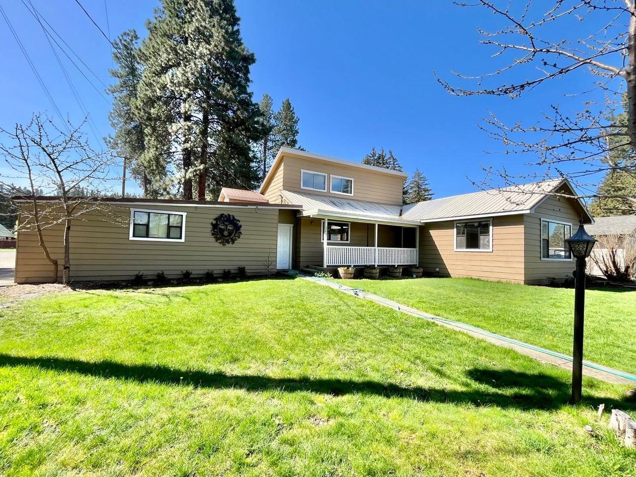 303 Lincoln St - Photo 2 of 33