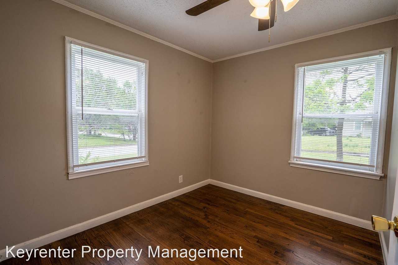 6745 E 5th St - Photo 3 of 14