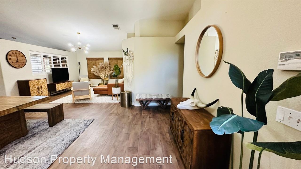 69840 Wakefield Rd - Photo 3 of 32