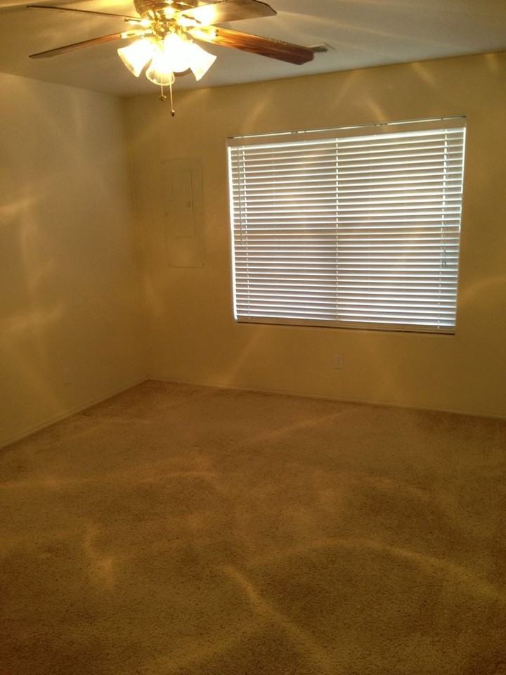 3022 Alhambra Dr - Photo 2 of 7