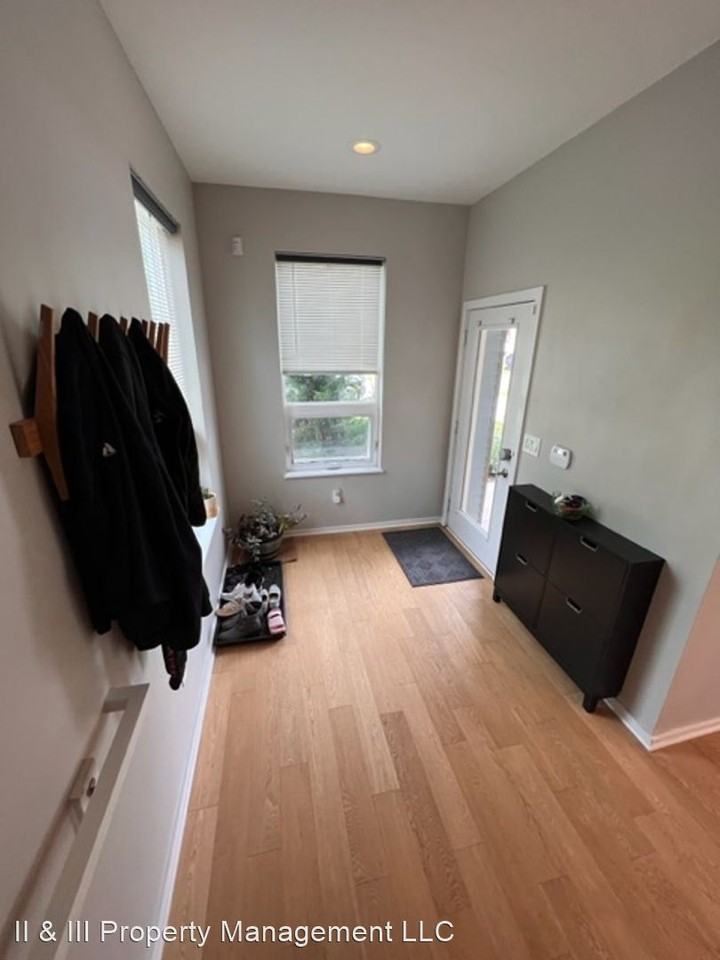 5422 Tracy Ave - Photo 2 of 27