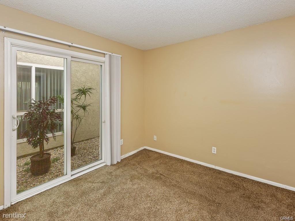 1972 Buena Vista St - Photo 2 of 11