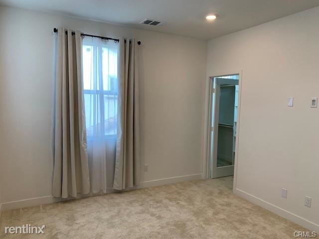 502 Tamarind Way #A - Photo 2 of 10