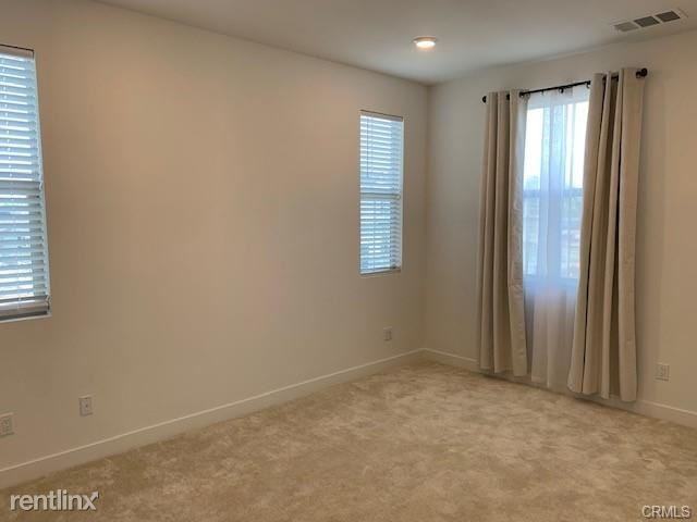 502 Tamarind Way #A - Photo 3 of 10