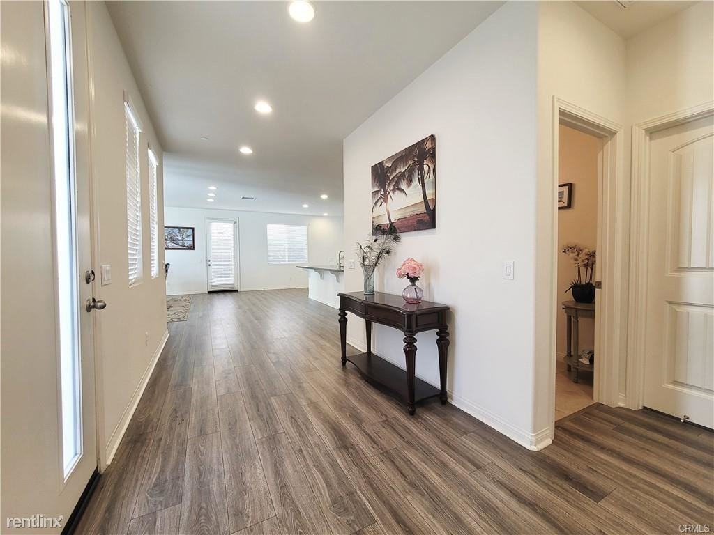 417 W Bagnall St - Photo 2 of 12