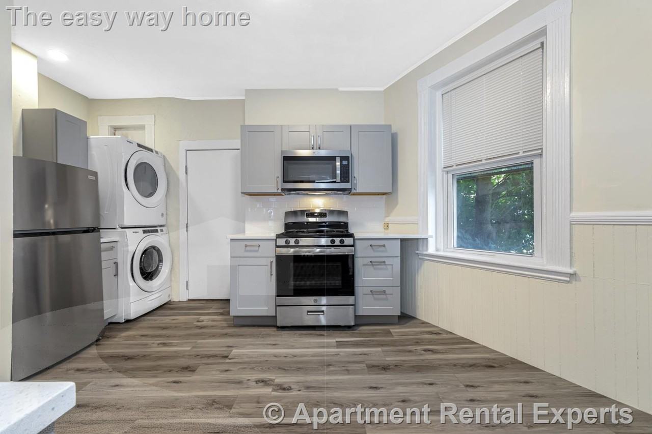 46 Brackett St #2 - Photo 4 of 13