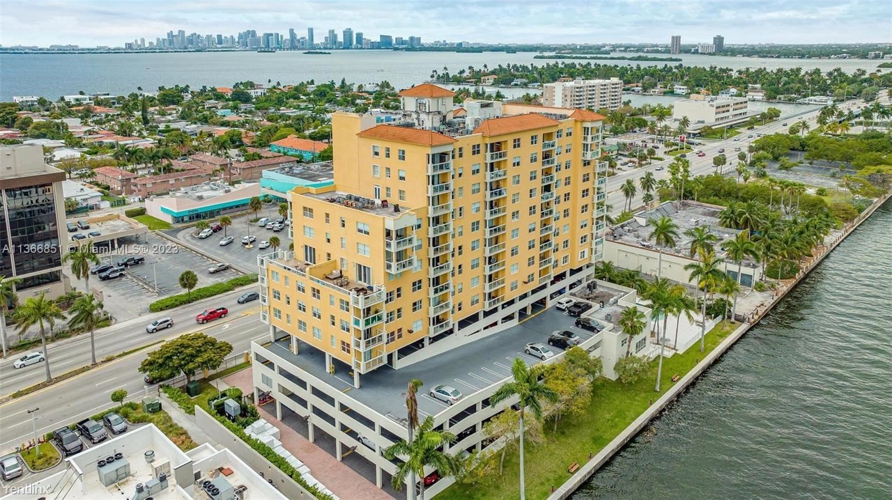 1625 79th Street Cswy - Photo 3 of 5