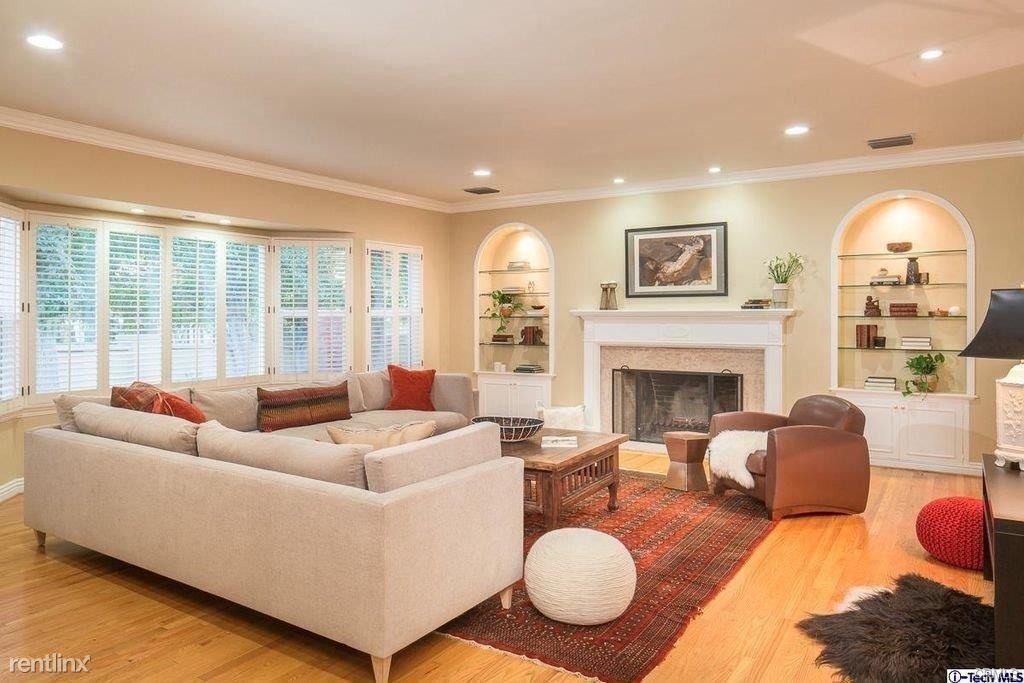 1360 Wentworth Ave - Photo 2 of 10