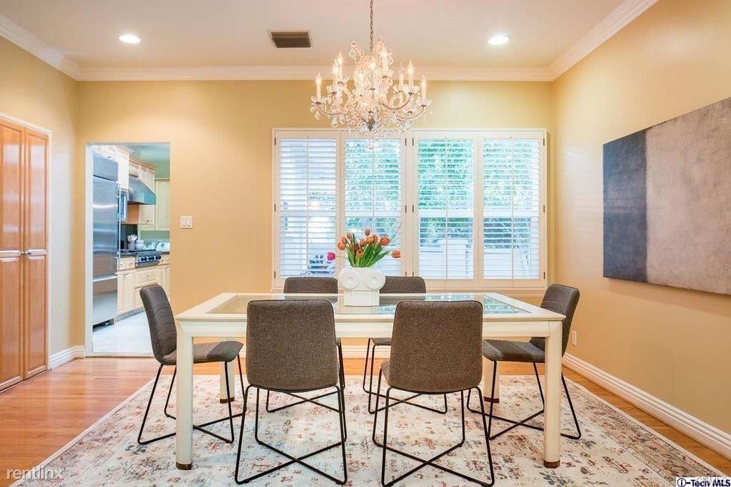 1360 Wentworth Ave - Photo 3 of 10