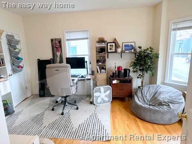 391 Columbia St - Photo 5 of 10
