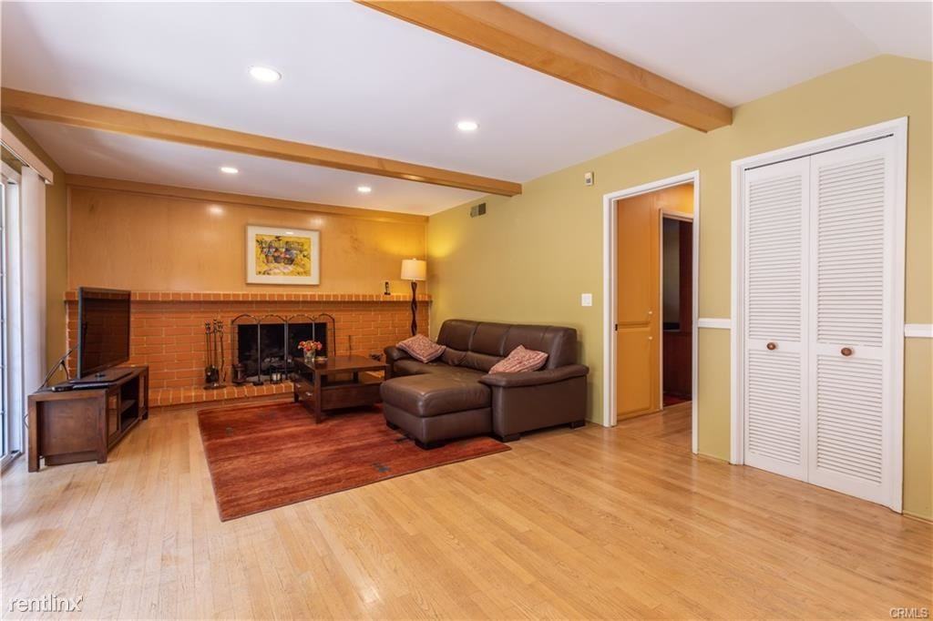 11279 Dulcet Ave - Photo 2 of 18