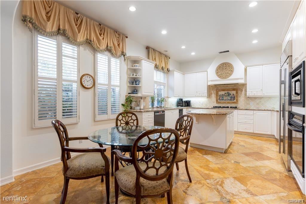 26808 Fairlain Dr - Photo 2 of 10