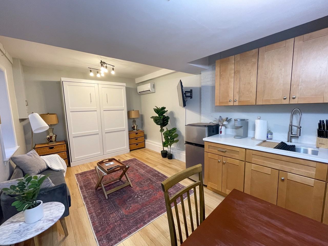 24 Warwick Rd #B - Photo 4 of 14