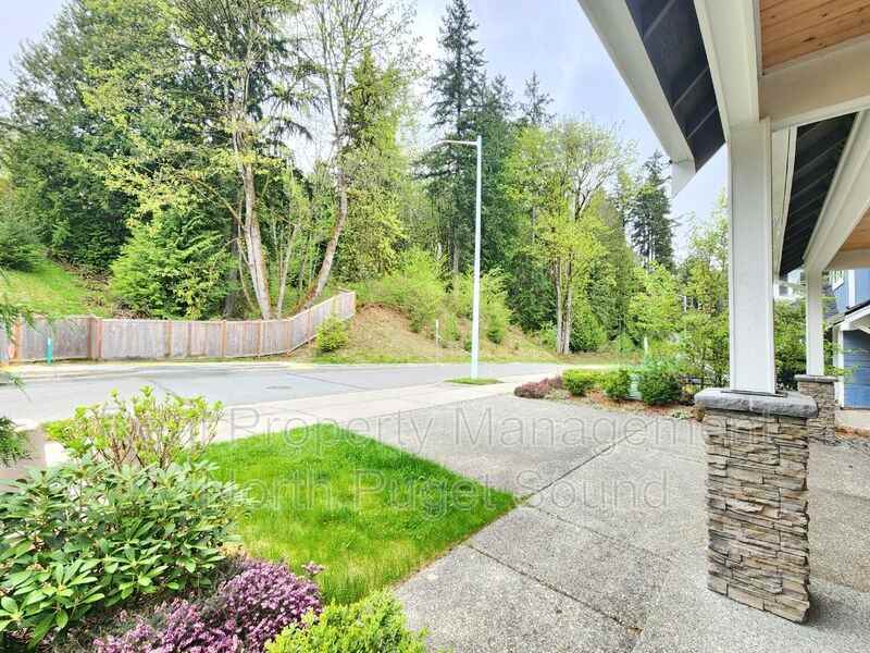 17719 3rd Ave Se - Photo 3 of 33