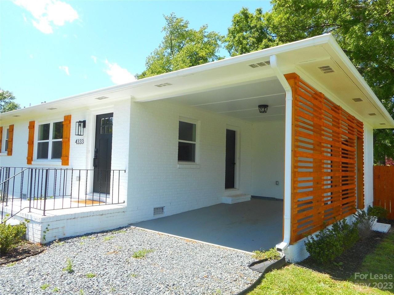 4333 Oak Forest Dr - Photo 3 of 20