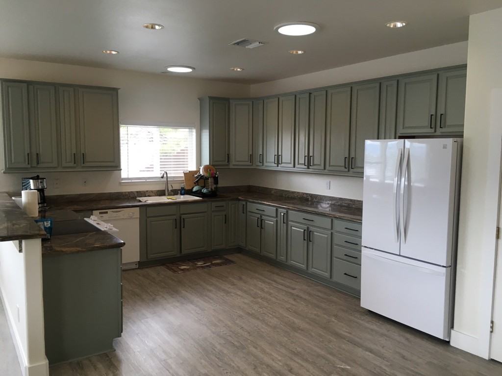 3490 Westridge Cir - Photo 2 of 15