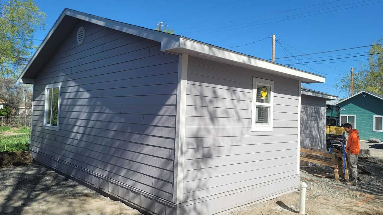 1346 Texas Ave - Photo 3 of 3