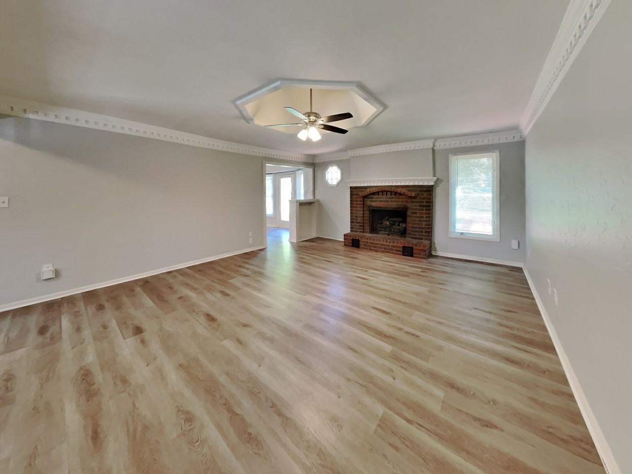 1407 Se 7th Ct - Photo 2 of 19