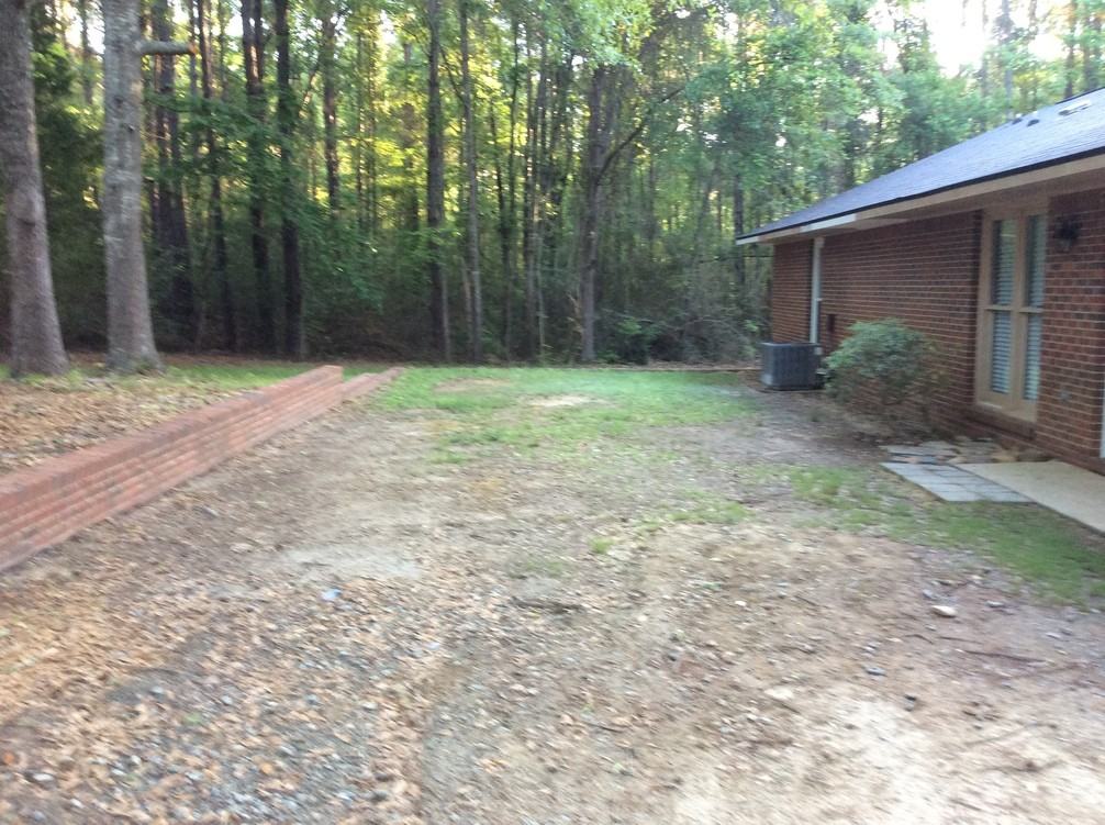 325 Brookside Dr - Photo 2 of 10