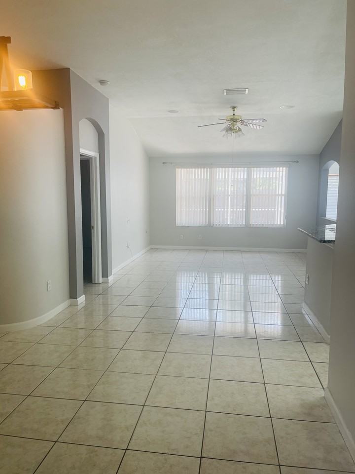 19214 Garden Quilt Cir - Photo 3 of 12