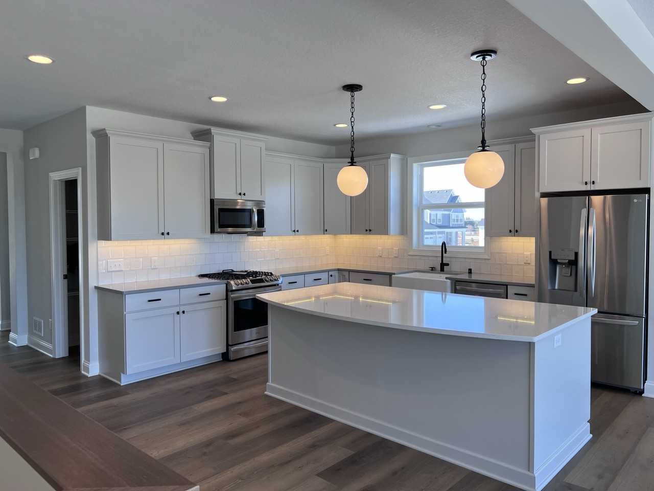 4177 Gable Ln - Photo 4 of 27