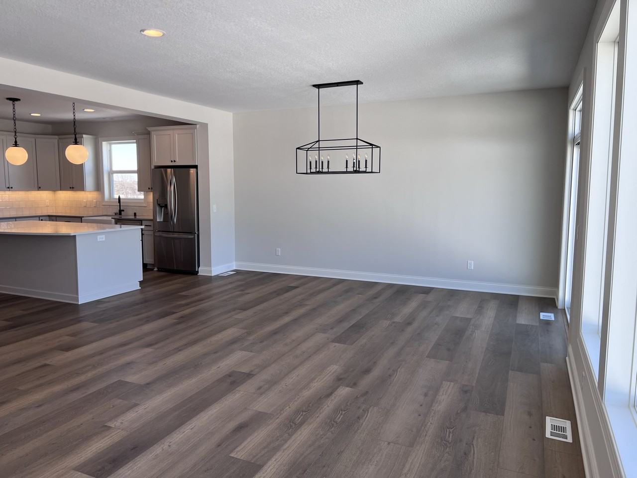 4177 Gable Ln - Photo 5 of 27