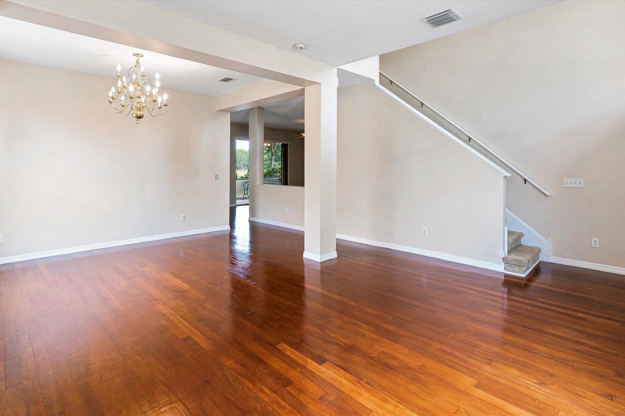 1315 Loretto Cir #NA - Photo 2 of 17